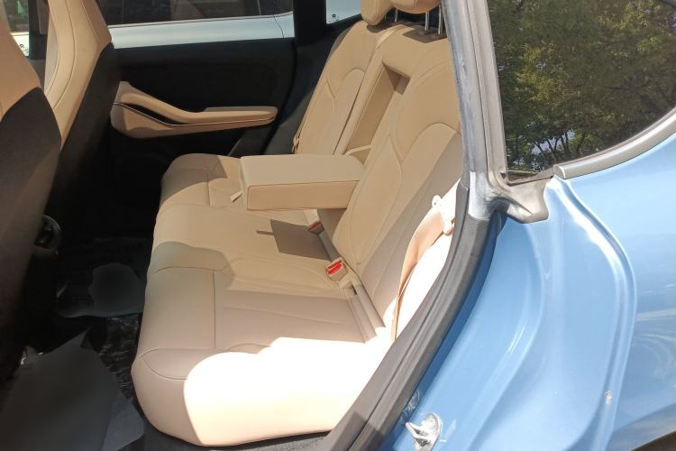 Used Nio ET5 2022 75 kWh Left Rear Seat