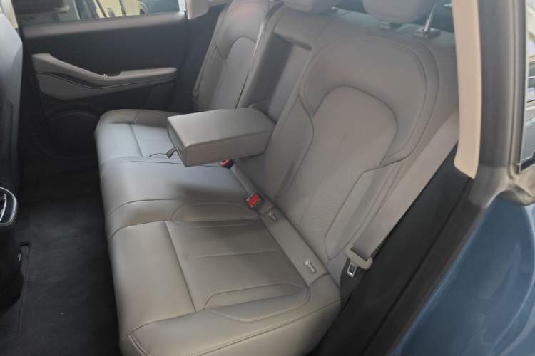 Used Nio ET5 2022 100 kWh Left Rear Seat