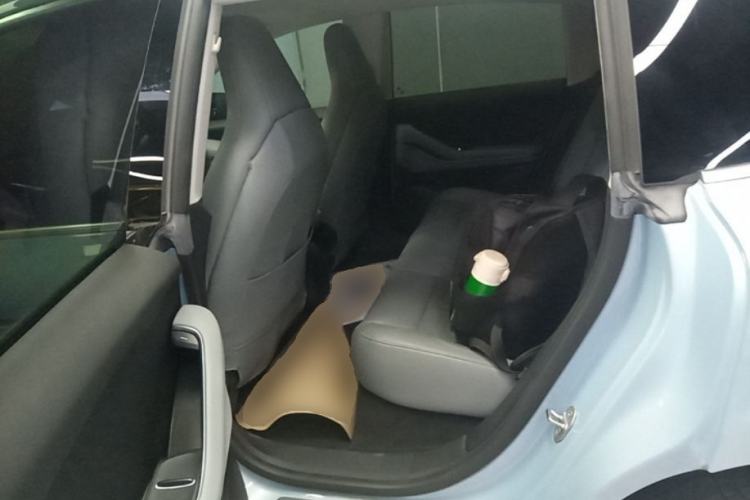 Used Nio ET5 2022 75 kWh Left Rear Seat
