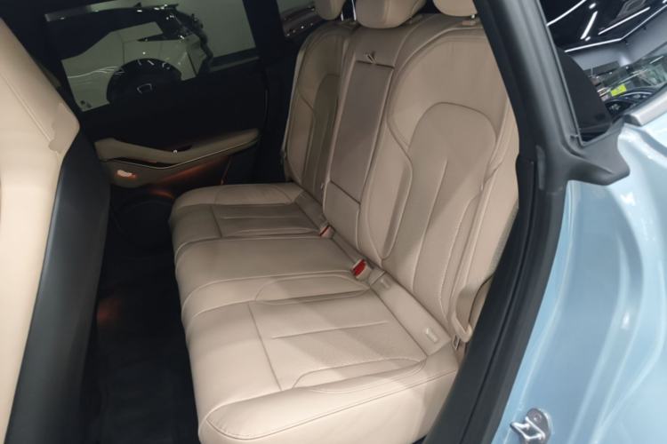 Used Nio ET5 2022 75 kWh Left Rear Seat