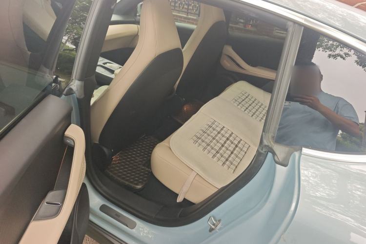 Used Nio ET5 2022 75 kWh Left Rear Seat