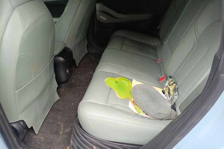 Used Nio ET5 2022 75 kWh Left Rear Seat