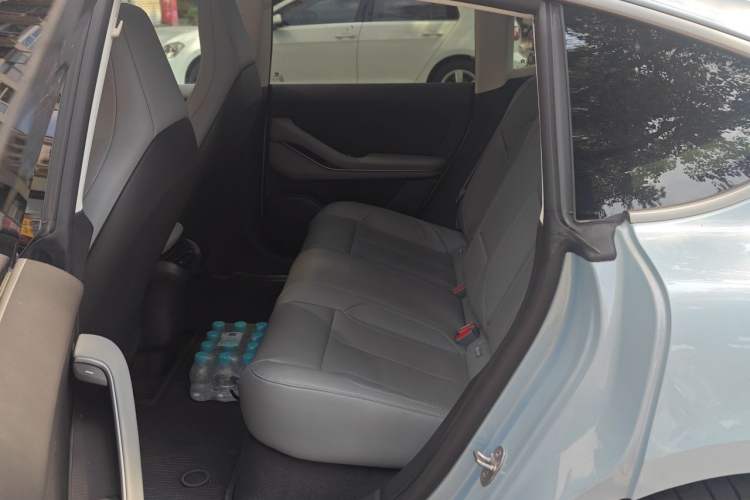 Used Nio ET5 2022 75 kWh Left Rear Seat