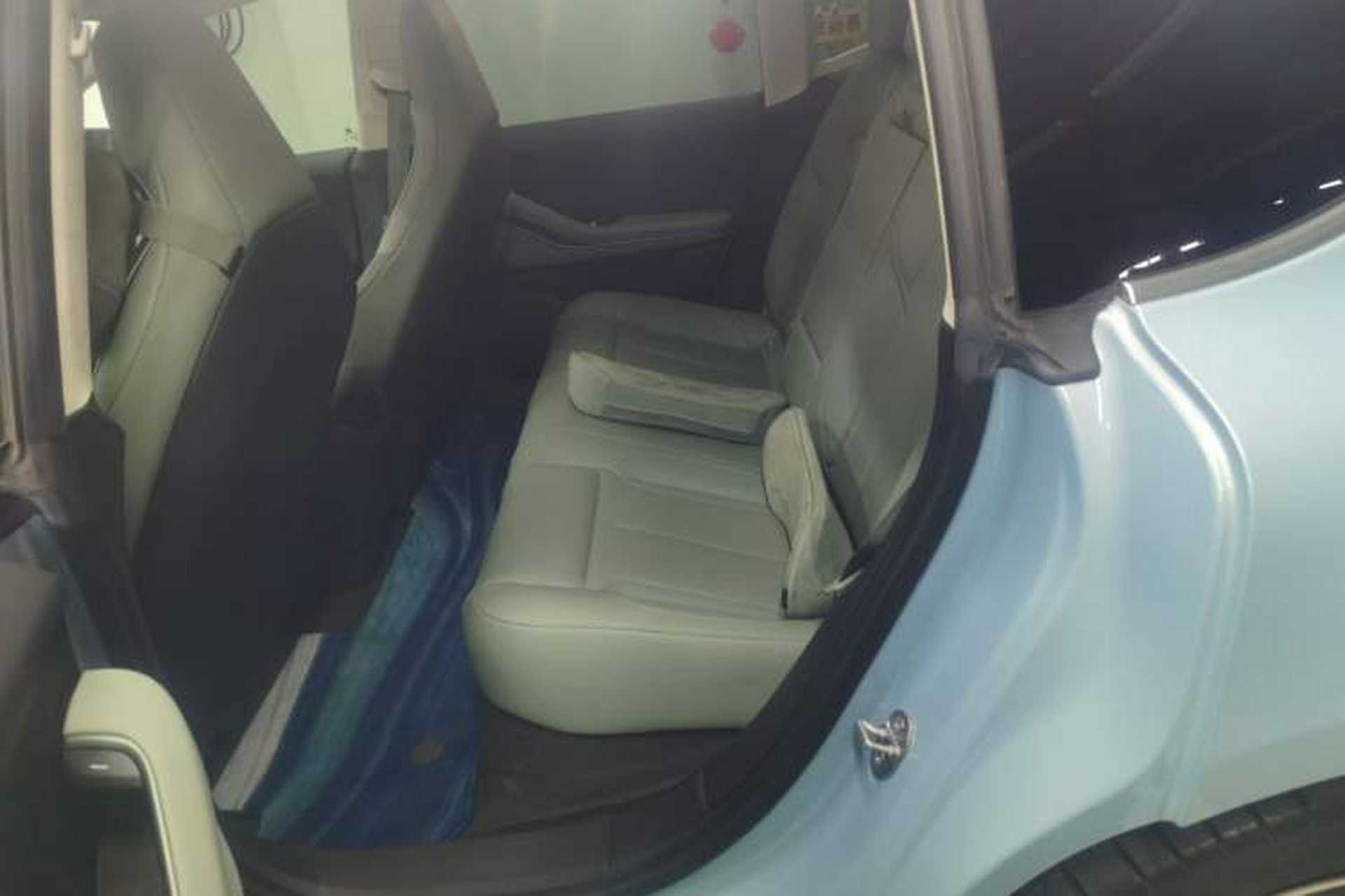 Used Nio ET5 2022 75 kWh Left Rear Seat