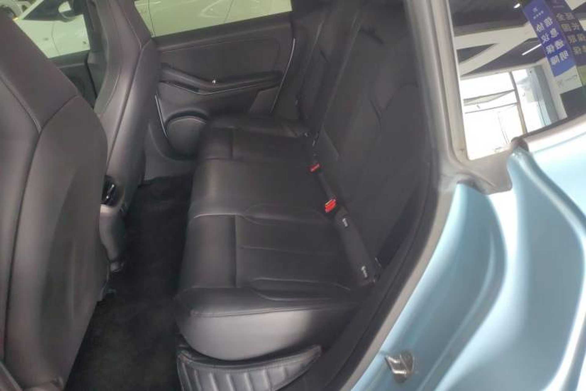 Used Nio ET5 2022 75 kWh Left Rear Seat