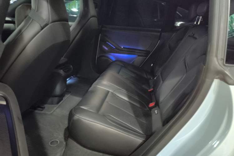 Used Nio ET5 2022 75 kWh Left Rear Seat