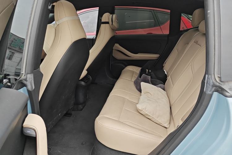 Used Nio ET5 2022 75 kWh Left Rear Seat