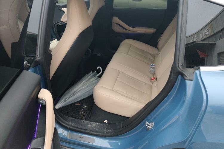 Used Nio ET5 2022 75 kWh Left Rear Seat