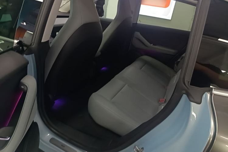 Used Nio ET5 2022 75 kWh Left Rear Seat
