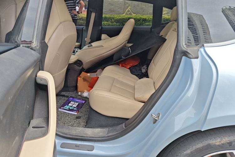 Used Nio ET5 2022 75 kWh Left Rear Seat