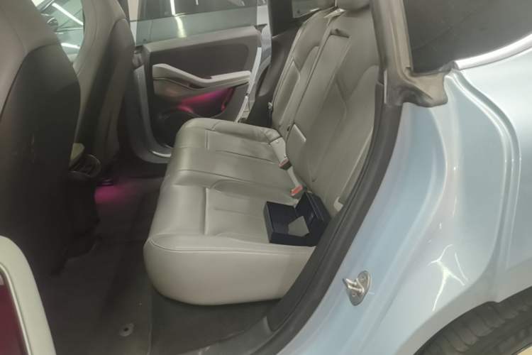 Used Nio ET5 2022 75 kWh Left Rear Seat