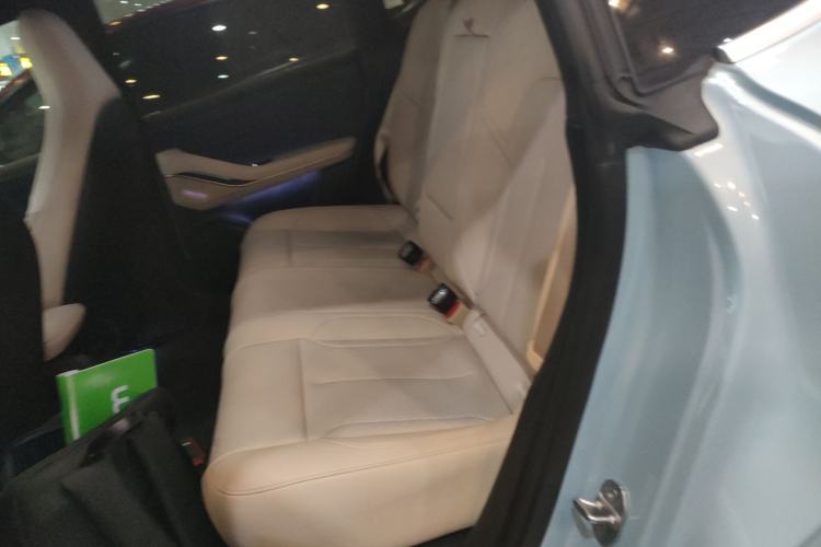 Used Nio ET5 2022 75 kWh Left Rear Seat
