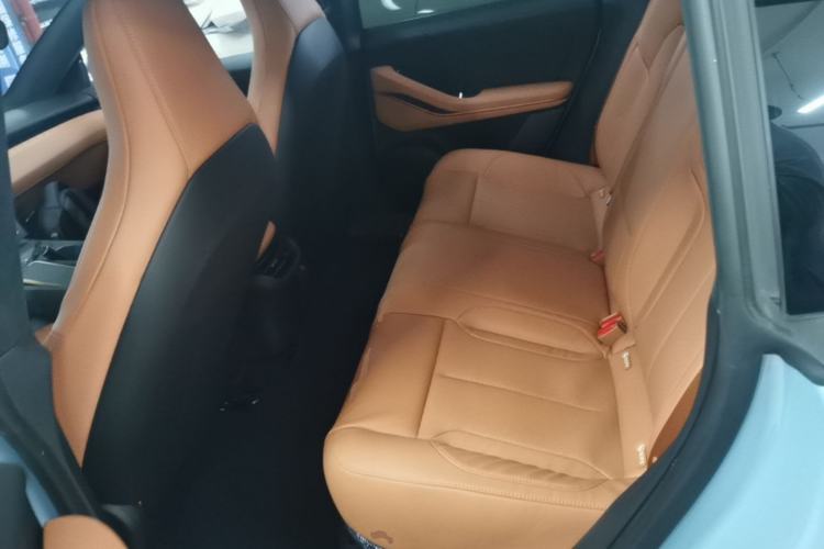 Used Nio ET5 2022 75 kWh Left Rear Seat
