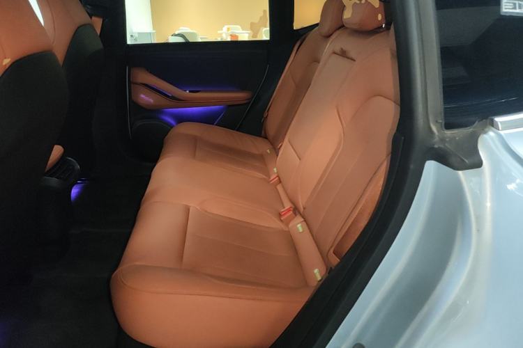 Used Nio ET5 2022 75 kWh Left Rear Seat