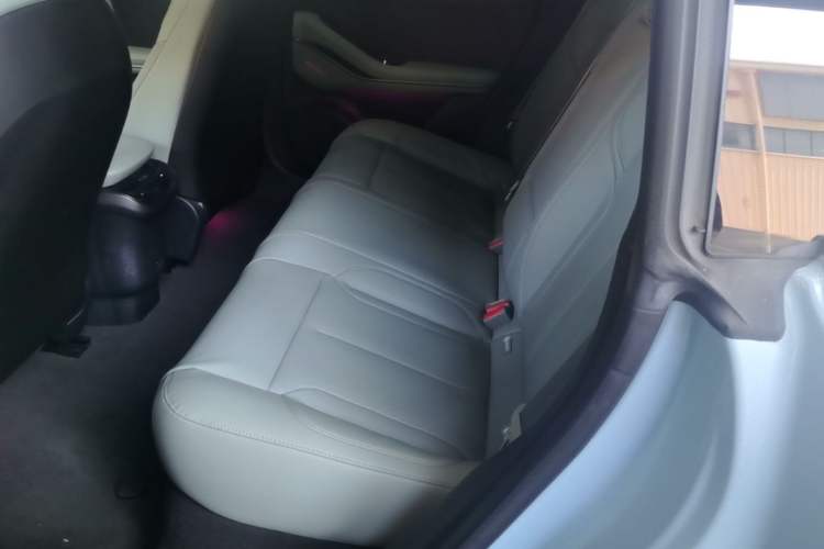 Used Nio ET5 2022 75 kWh Left Rear Seat