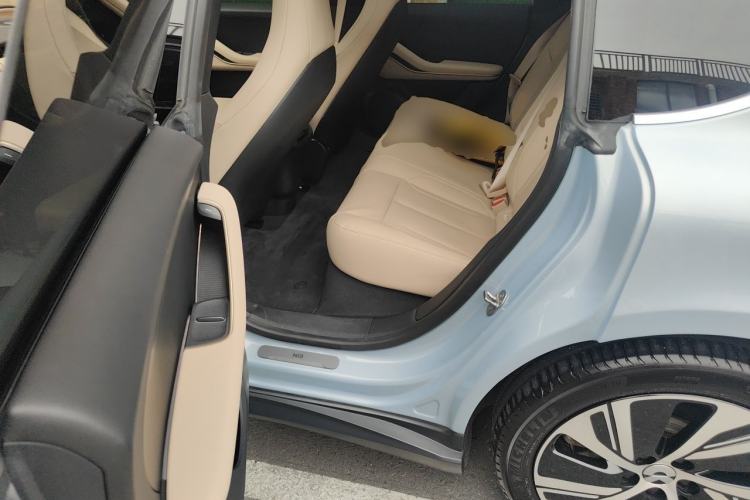 Used Nio ET5 2022 75 kWh Left Rear Seat