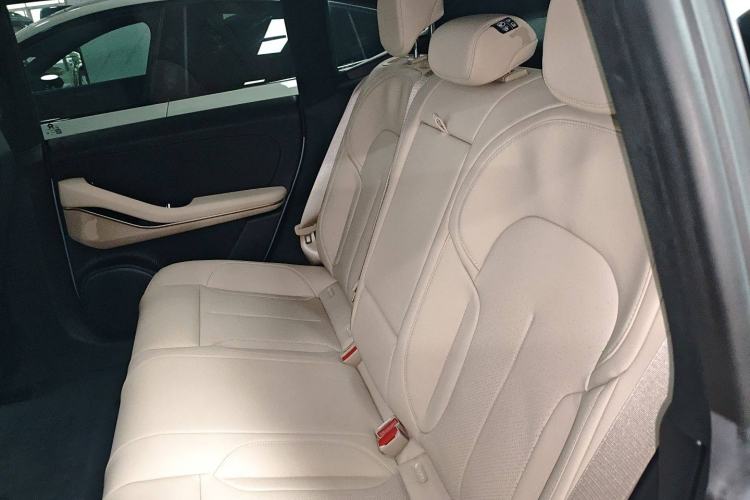 Used Nio ET5 2022 75 kWh Left Rear Seat