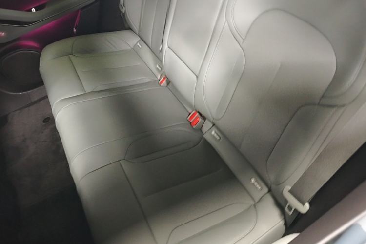 Used Nio ET5 2022 75 kWh Left Rear Seat