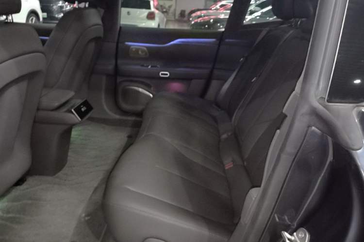 Used Nio ET5 2022 75 kWh Left Rear Seat