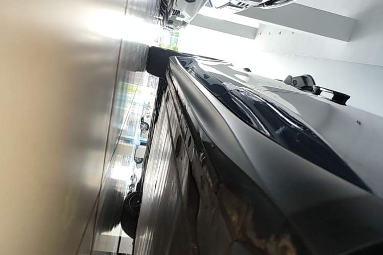Used Nio ET5 2022 75 kWh Left Side Sill