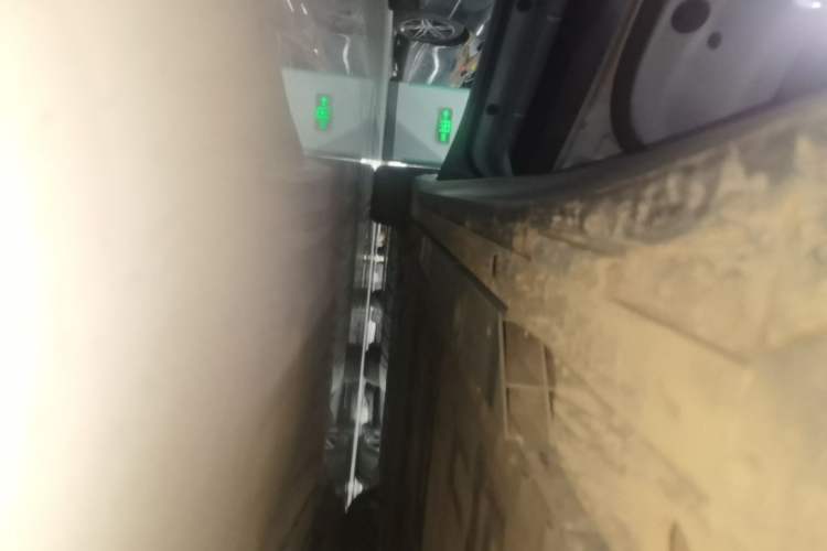 Used Nio ET5 2022 75 kWh Left Side Sill
