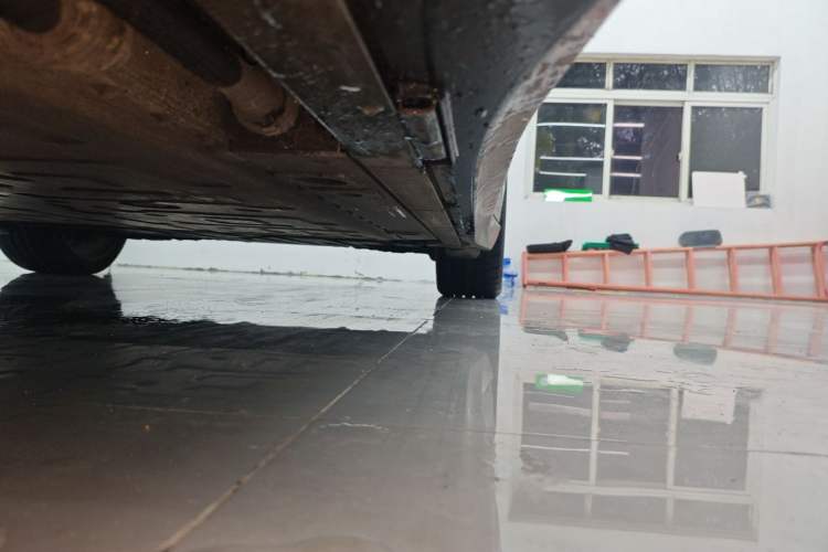Used Nio ET5 2022 75 kWh Left Side Sill