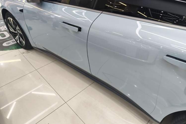 Used Nio ET5 2022 75 kWh Left Side Sill