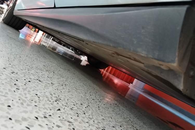 Used Nio ET5 2022 75 kWh Left Side Sill