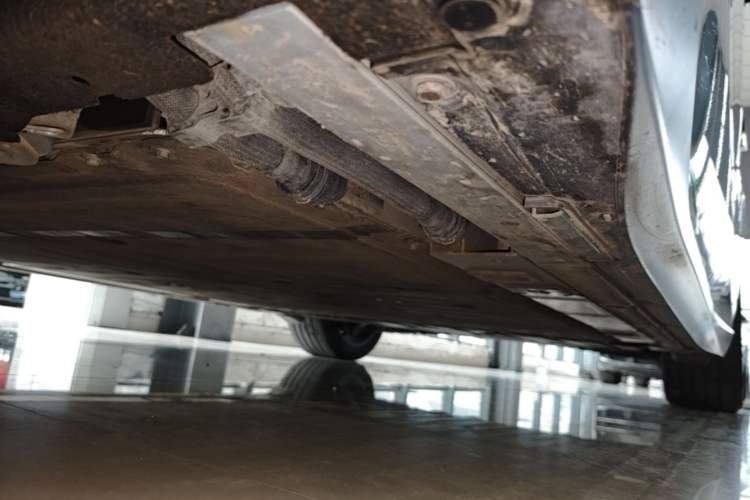 Used Nio ET5 2022 75 kWh Left Side Sill