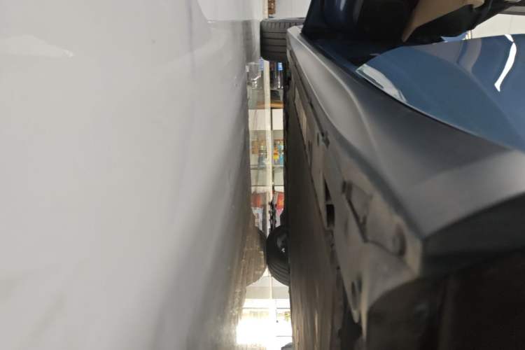 Used Nio ET5 2022 75 kWh Left Side Sill