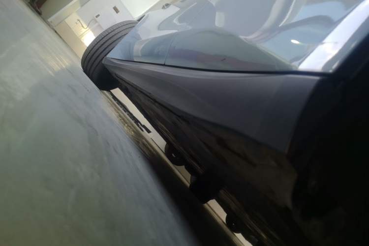 Used Nio ET5 2022 75 kWh Left Side Sill