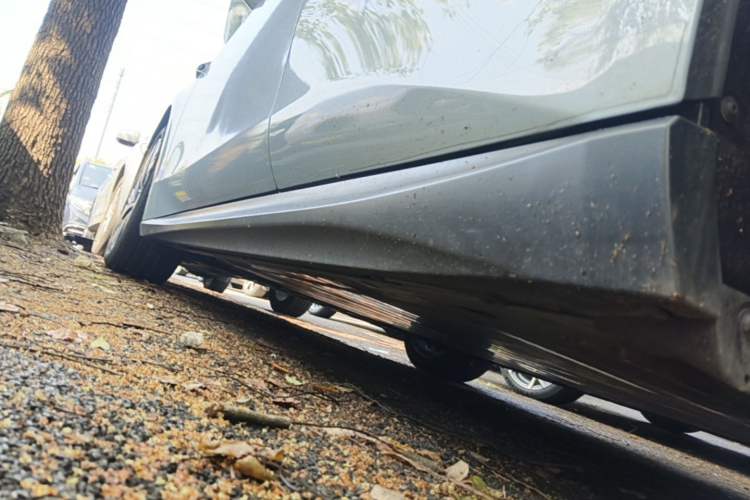 Used Nio ET5 2022 75 kWh Left Side Sill
