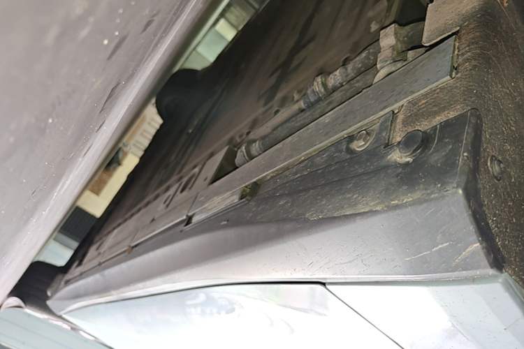 Used Nio ET5 2022 75 kWh Left Side Sill
