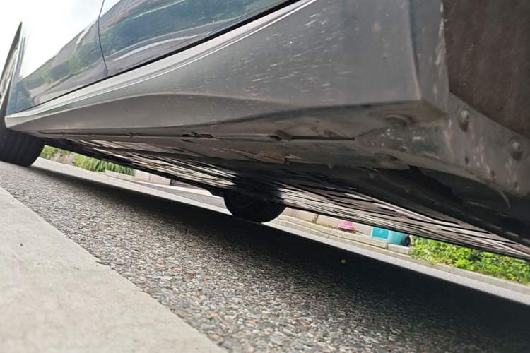 Used Nio ET5 2022 75 kWh Left Side Sill
