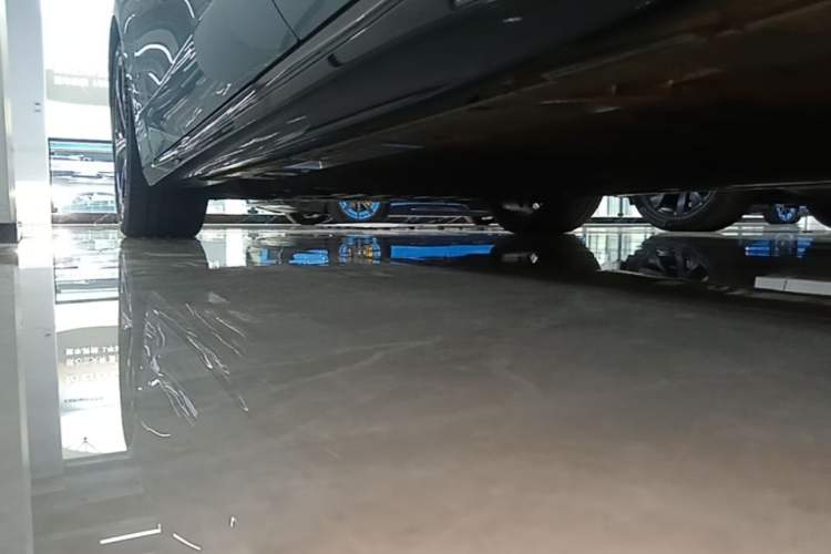 Used Nio ET5 2022 75 kWh Left Side Sill