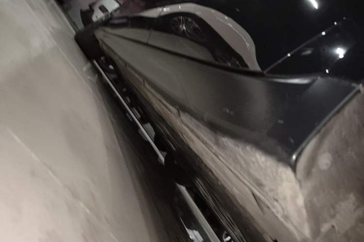 Used Nio ET5 2022 75 kWh Left Side Sill
