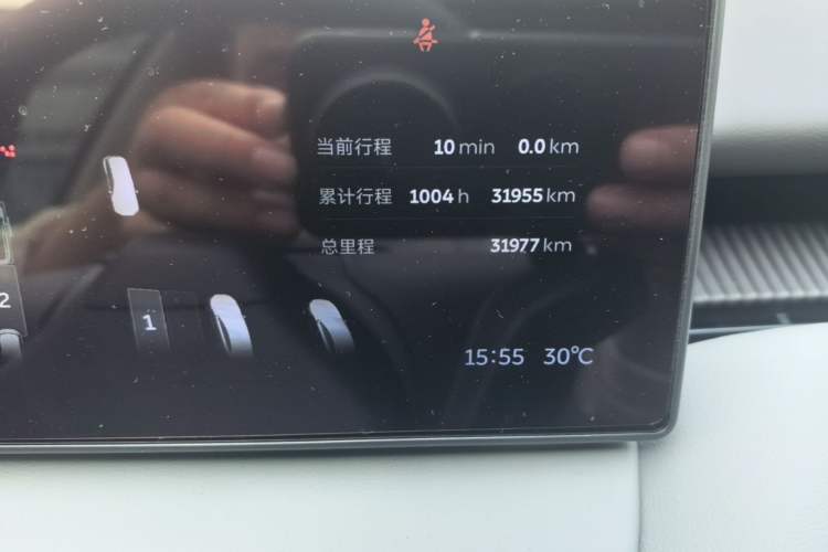 Used Nio ET5 2022 75 kWh Odometer Close Up