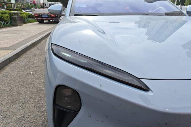 Used Nio ET5 2022 75 kWh Right Front Headlight