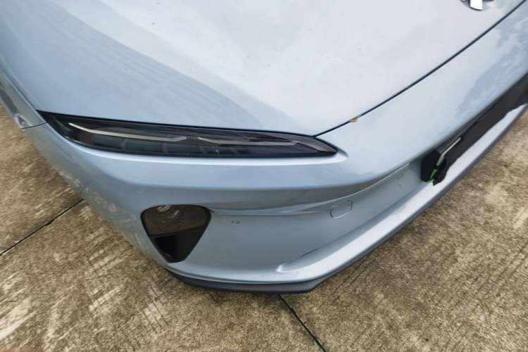 Used Nio ET5 2022 75 kWh Right Front Headlight