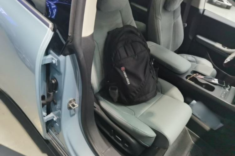 Used Nio ET5 2022 75 kWh Right Front Seat