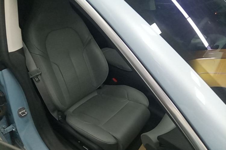 Used Nio ET5 2022 75 kWh Right Front Seat