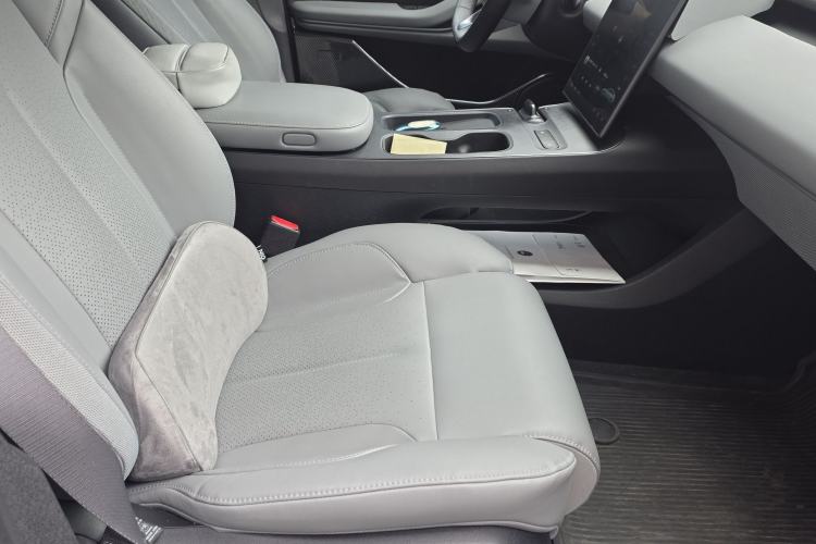 Used Nio ET5 2022 75 kWh Right Front Seat