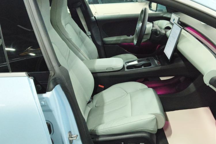 Used Nio ET5 2022 75 kWh Right Front Seat