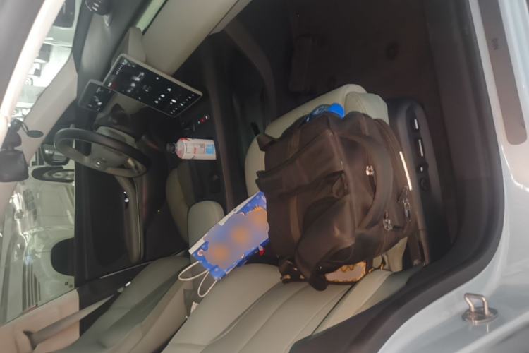 Used Nio ET5 2022 75 kWh Right Front Seat