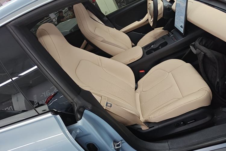 Used Nio ET5 2022 75 kWh Right Front Seat