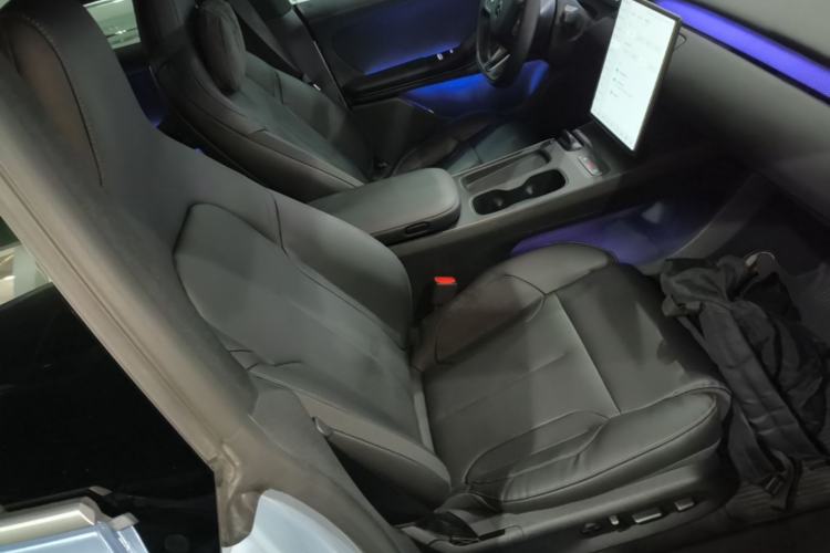 Used Nio ET5 2022 75 kWh Right Front Seat