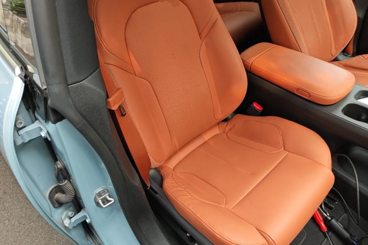 Used Nio ET5 2022 75 kWh Right Front Seat