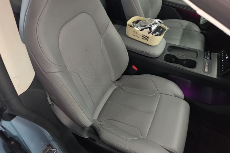 Used Nio ET5 2022 75 kWh Right Front Seat