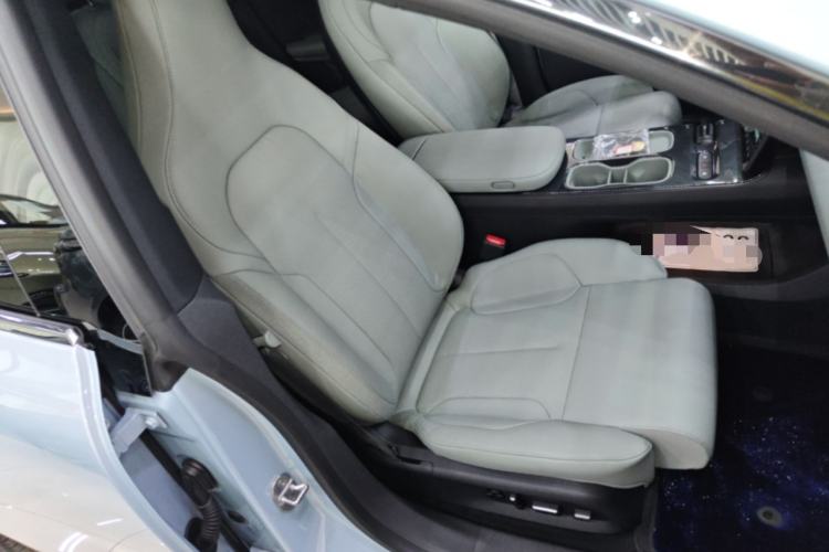 Used Nio ET5 2022 75 kWh Right Front Seat