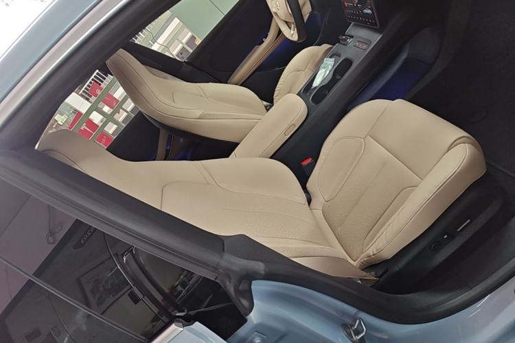 Used Nio ET5 2022 75 kWh Right Front Seat